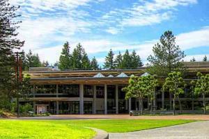 Avian Averting System client installation picture Evergreen State University in Olympia Washington 